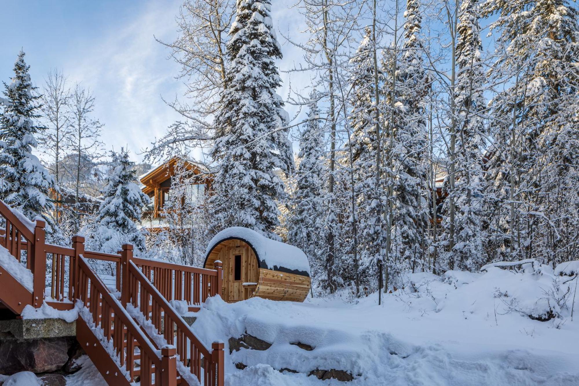 Copper Horse Lodge Golden Exterior photo