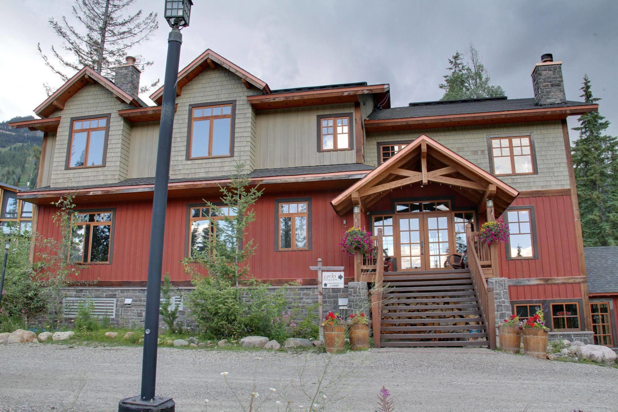 Copper Horse Lodge Golden Exterior photo